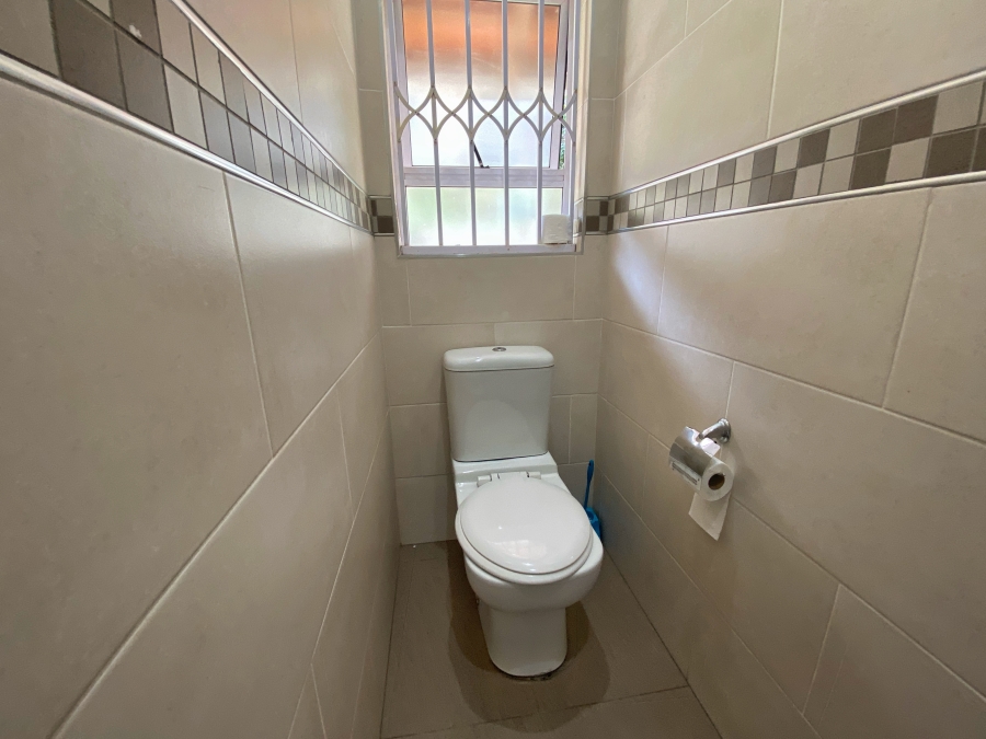 5 Bedroom Property for Sale in Westbrook KwaZulu-Natal