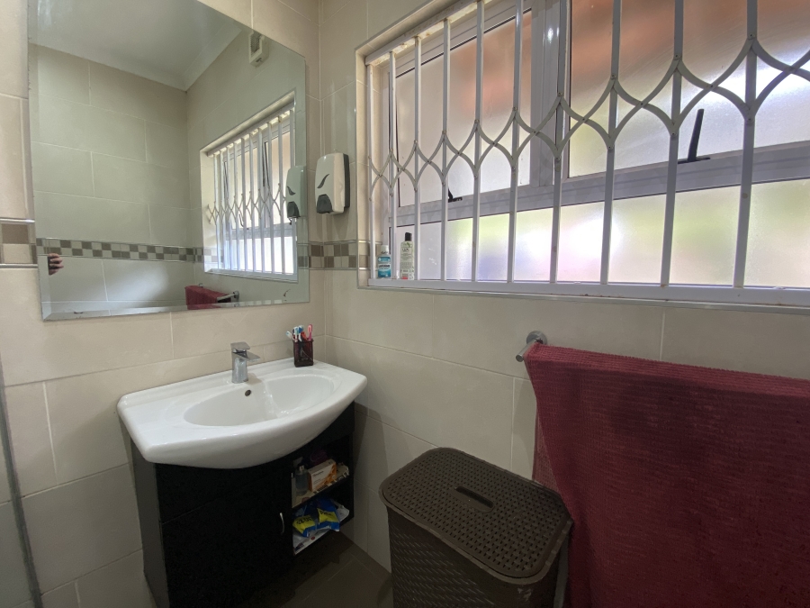 5 Bedroom Property for Sale in Westbrook KwaZulu-Natal