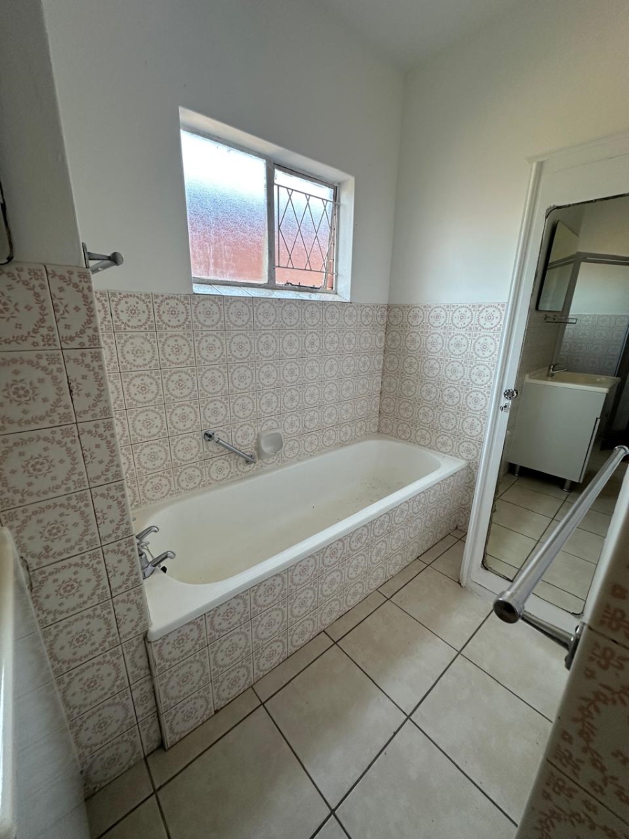 3 Bedroom Property for Sale in Scottsville KwaZulu-Natal