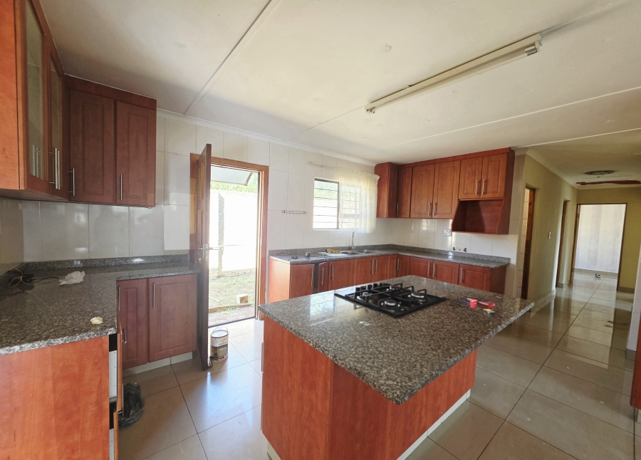 3 Bedroom Property for Sale in ZSM Industrial KwaZulu-Natal