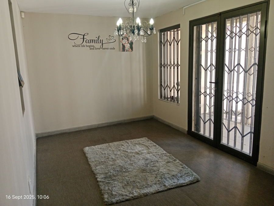 5 Bedroom Property for Sale in Hayfields KwaZulu-Natal