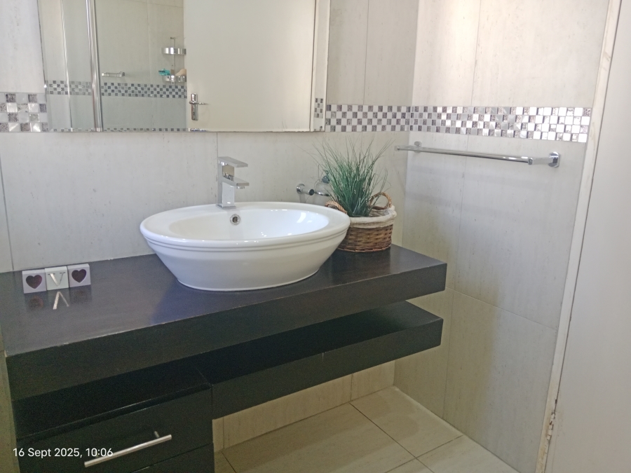 5 Bedroom Property for Sale in Hayfields KwaZulu-Natal