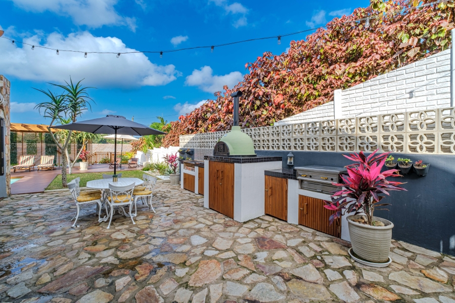 4 Bedroom Property for Sale in Salt Rock KwaZulu-Natal