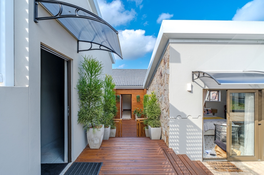 4 Bedroom Property for Sale in Salt Rock KwaZulu-Natal