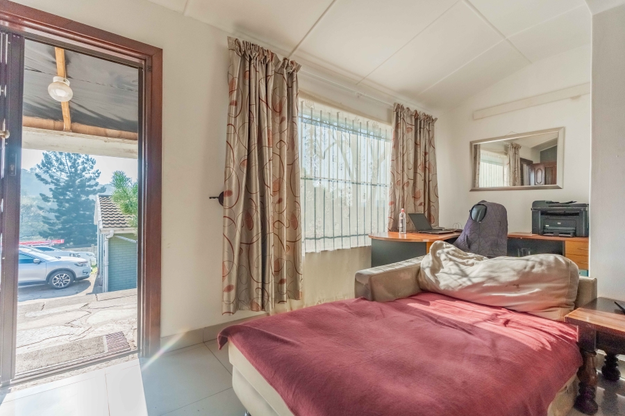 3 Bedroom Property for Sale in Highlands Hills KwaZulu-Natal