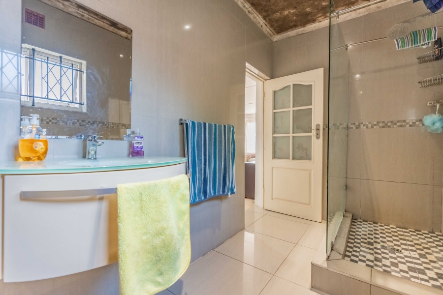 3 Bedroom Property for Sale in Highlands Hills KwaZulu-Natal
