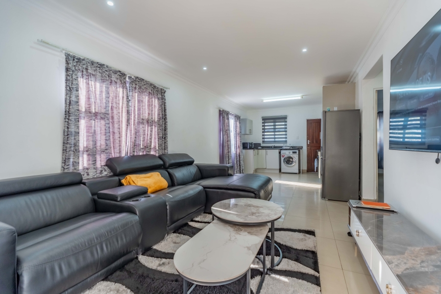 3 Bedroom Property for Sale in Highlands Hills KwaZulu-Natal