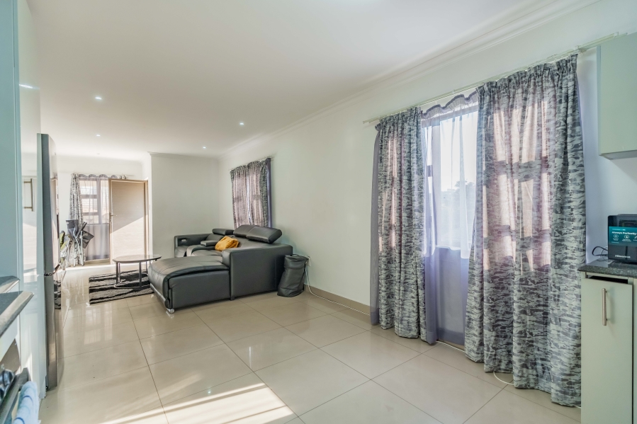3 Bedroom Property for Sale in Highlands Hills KwaZulu-Natal
