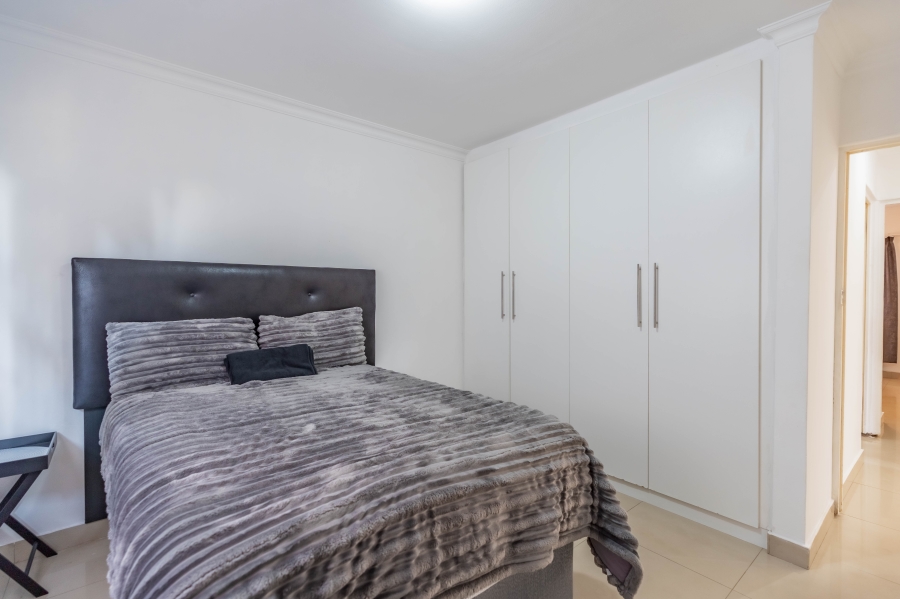 3 Bedroom Property for Sale in Highlands Hills KwaZulu-Natal
