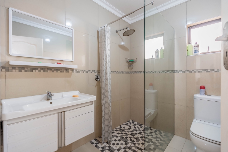 3 Bedroom Property for Sale in Highlands Hills KwaZulu-Natal