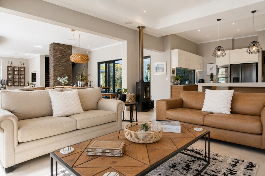 5 Bedroom Property for Sale in Cotswold Downs Estates KwaZulu-Natal