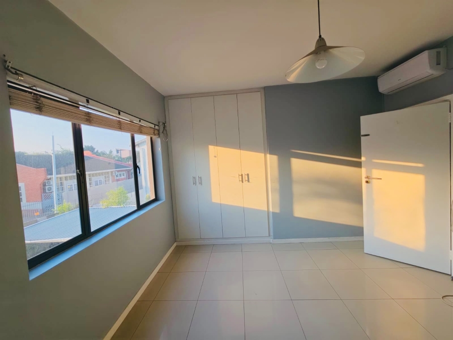 To Let 2 Bedroom Property for Rent in Windermere KwaZulu-Natal