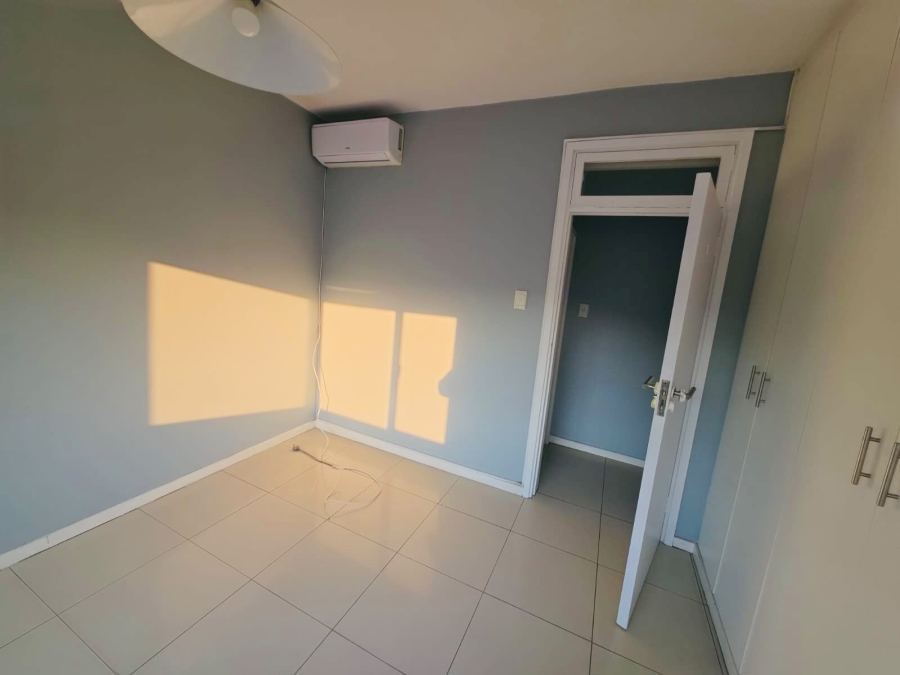 To Let 2 Bedroom Property for Rent in Windermere KwaZulu-Natal