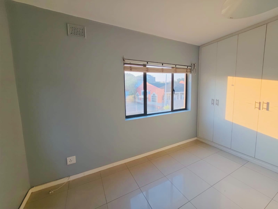 To Let 2 Bedroom Property for Rent in Windermere KwaZulu-Natal