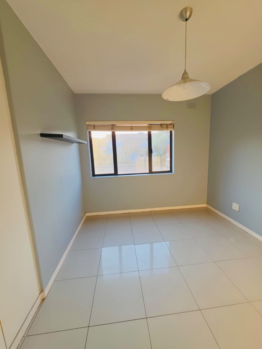 To Let 2 Bedroom Property for Rent in Windermere KwaZulu-Natal