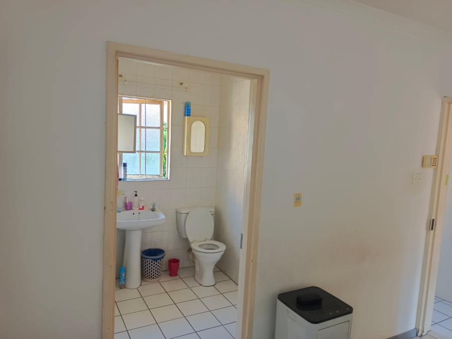 2 Bedroom Property for Sale in Scottsville KwaZulu-Natal