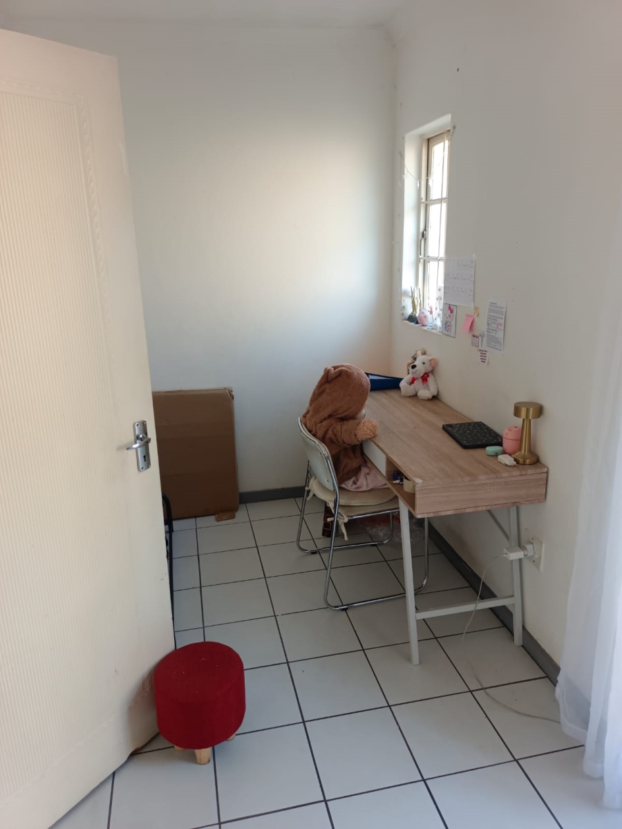 2 Bedroom Property for Sale in Scottsville KwaZulu-Natal