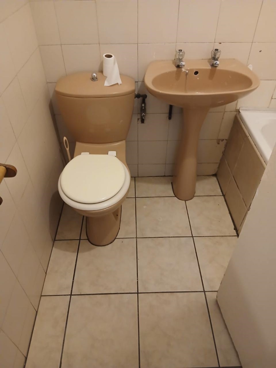 2 Bedroom Property for Sale in Scottsville KwaZulu-Natal