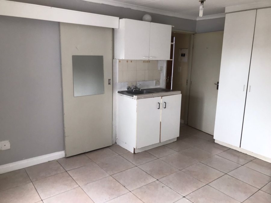 1 Bedroom Property for Sale in Scottsville KwaZulu-Natal