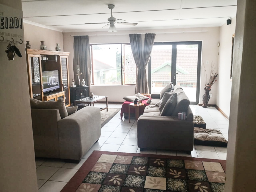To Let 3 Bedroom Property for Rent in Mtunzini KwaZulu-Natal