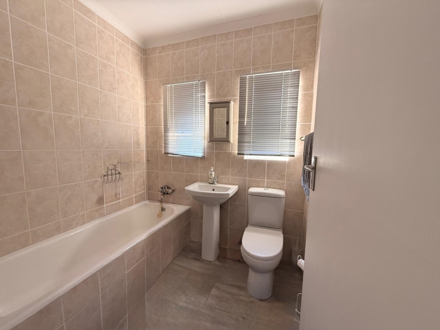 3 Bedroom Property for Sale in Sunnyridge KwaZulu-Natal