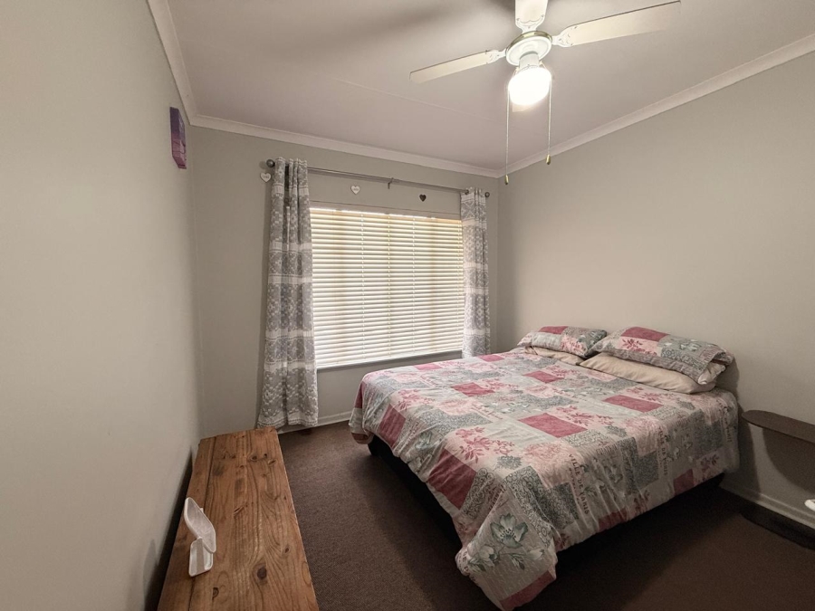 3 Bedroom Property for Sale in Sunnyridge KwaZulu-Natal