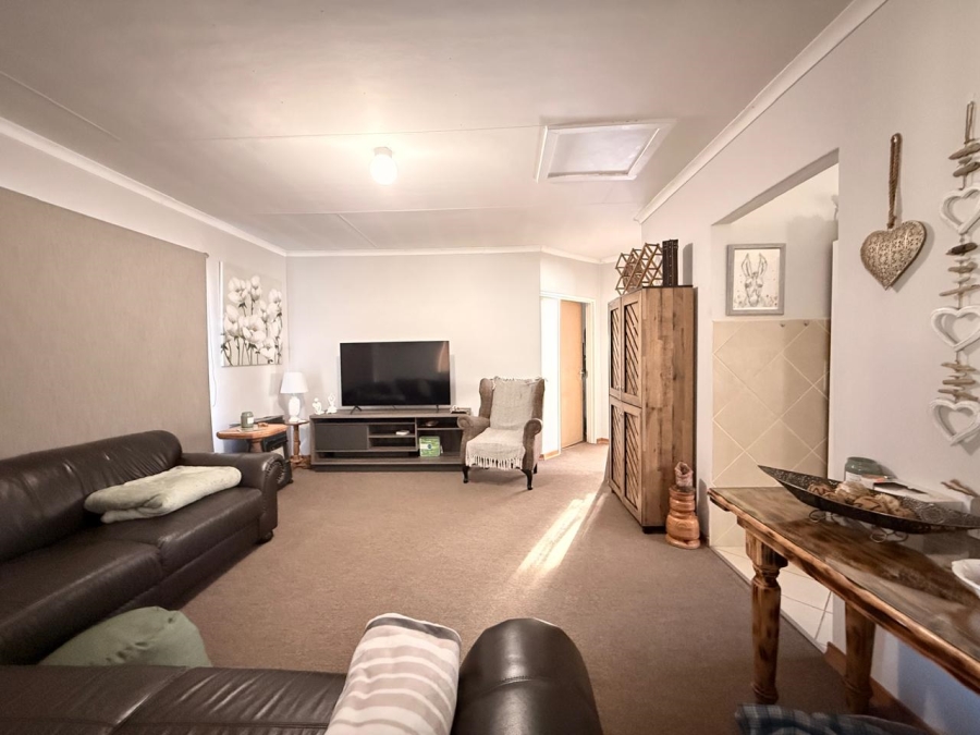 3 Bedroom Property for Sale in Sunnyridge KwaZulu-Natal