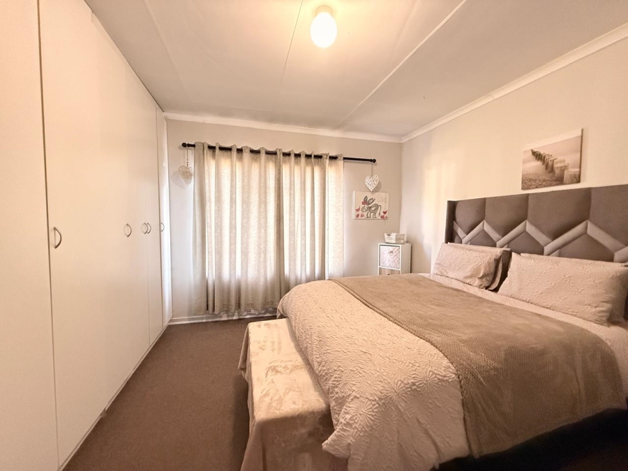 3 Bedroom Property for Sale in Sunnyridge KwaZulu-Natal