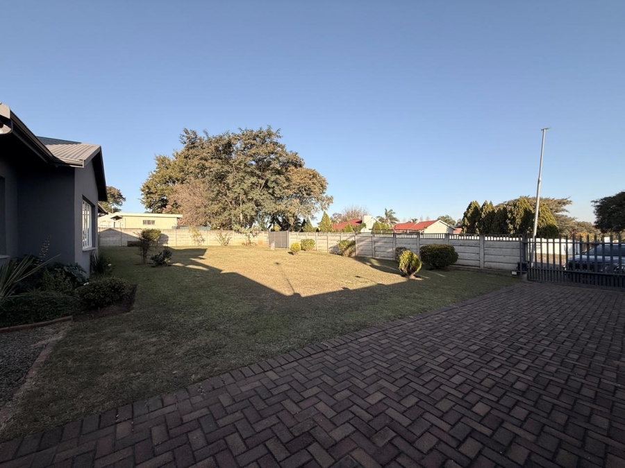 3 Bedroom Property for Sale in Sunnyridge KwaZulu-Natal