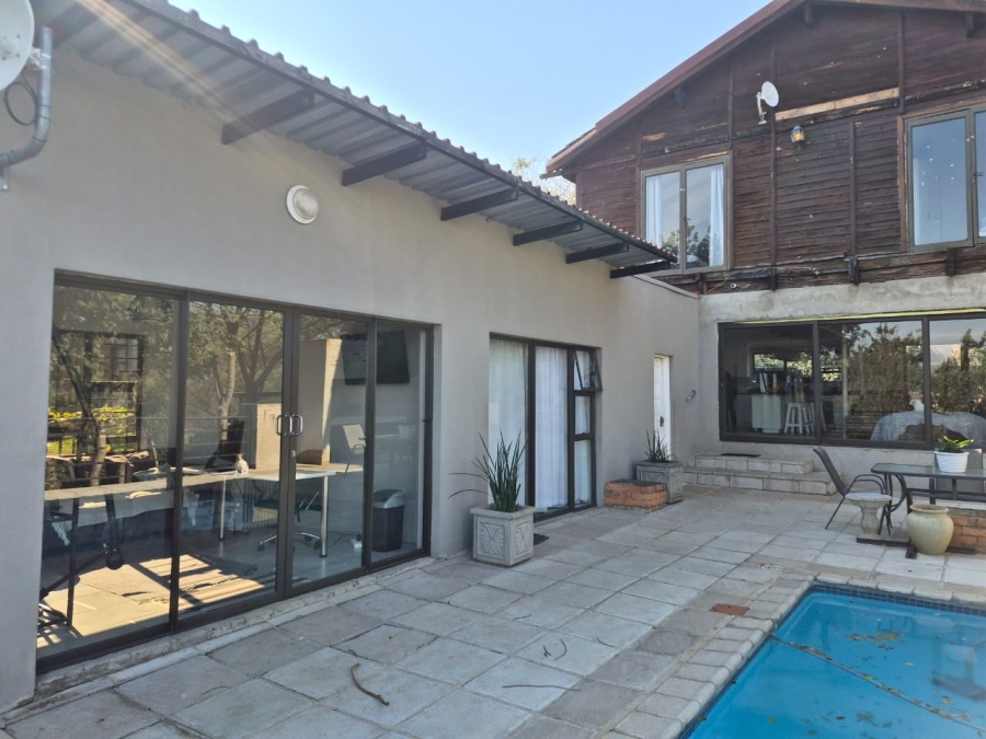 5 Bedroom Property for Sale in Signal Hill KwaZulu-Natal