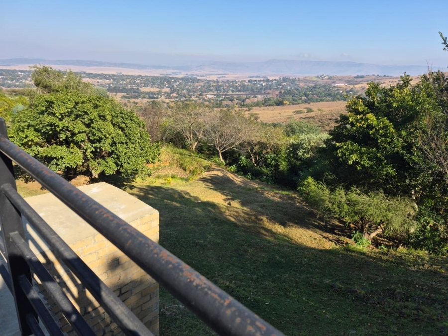 5 Bedroom Property for Sale in Signal Hill KwaZulu-Natal