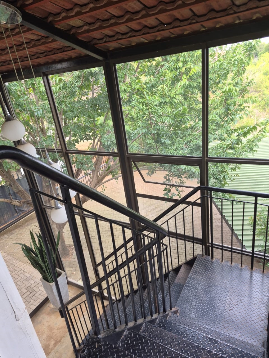 5 Bedroom Property for Sale in Signal Hill KwaZulu-Natal