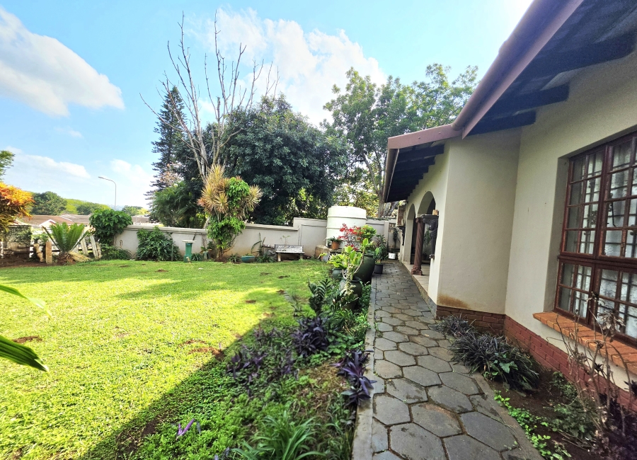5 Bedroom Property for Sale in Richem KwaZulu-Natal
