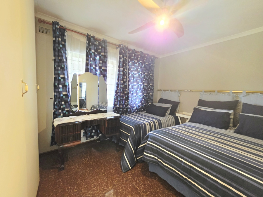 5 Bedroom Property for Sale in Richem KwaZulu-Natal
