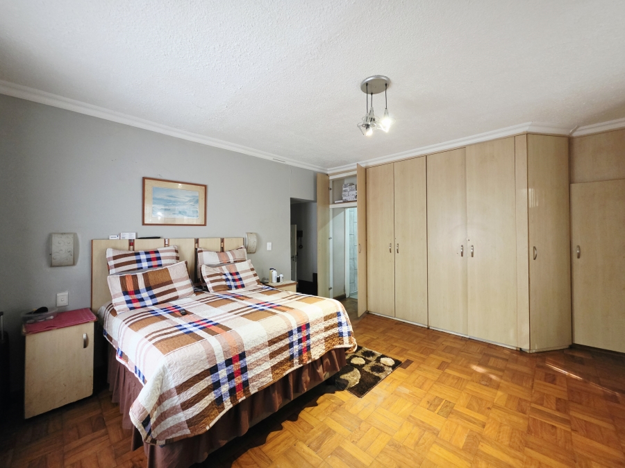5 Bedroom Property for Sale in Richem KwaZulu-Natal