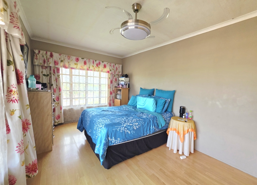 5 Bedroom Property for Sale in Richem KwaZulu-Natal