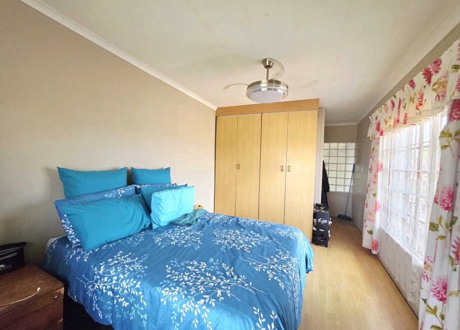 5 Bedroom Property for Sale in Richem KwaZulu-Natal