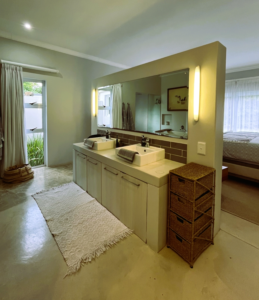 5 Bedroom Property for Sale in Zini River Estate KwaZulu-Natal