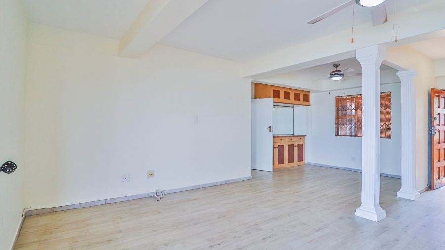 2 Bedroom Property for Sale in Amanzimtoti KwaZulu-Natal