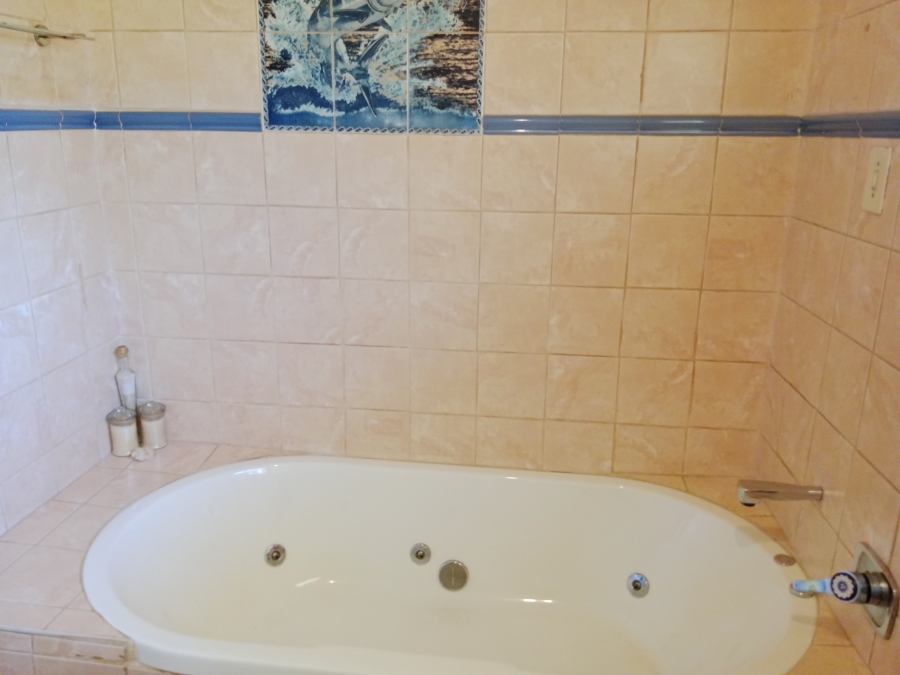 4 Bedroom Property for Sale in Lincoln Meade KwaZulu-Natal