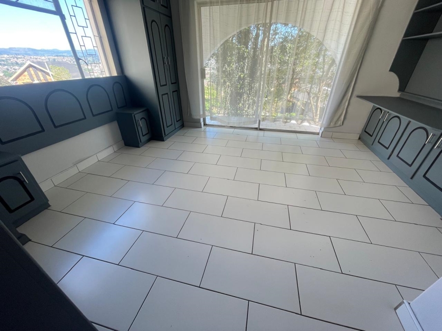 5 Bedroom Property for Sale in Allandale KwaZulu-Natal