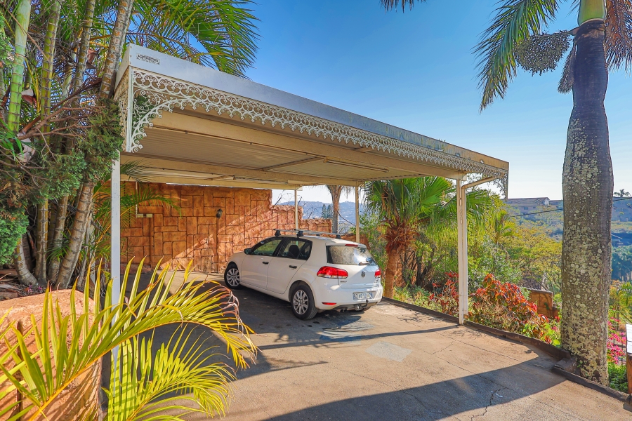 6 Bedroom Property for Sale in Everest Heights KwaZulu-Natal