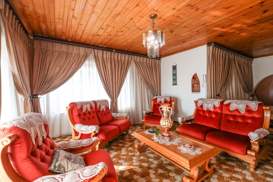 6 Bedroom Property for Sale in Everest Heights KwaZulu-Natal