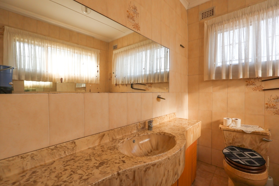 6 Bedroom Property for Sale in Everest Heights KwaZulu-Natal
