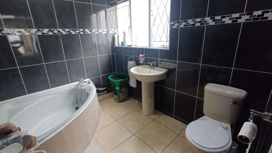 3 Bedroom Property for Sale in Woodlands KwaZulu-Natal
