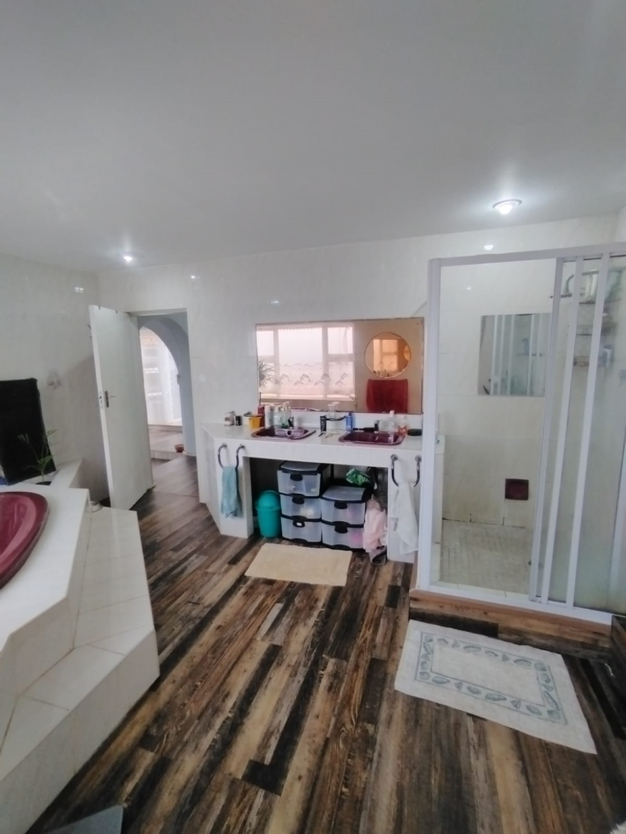 4 Bedroom Property for Sale in Ballito Central KwaZulu-Natal