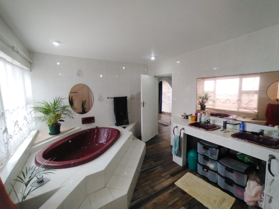 4 Bedroom Property for Sale in Ballito Central KwaZulu-Natal