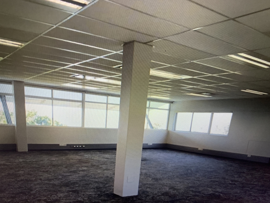 To Let Commercial Property for Rent in La Lucia KwaZulu-Natal