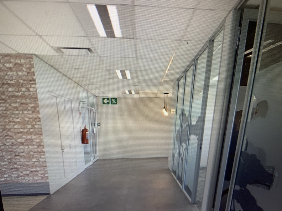 To Let Commercial Property for Rent in La Lucia KwaZulu-Natal