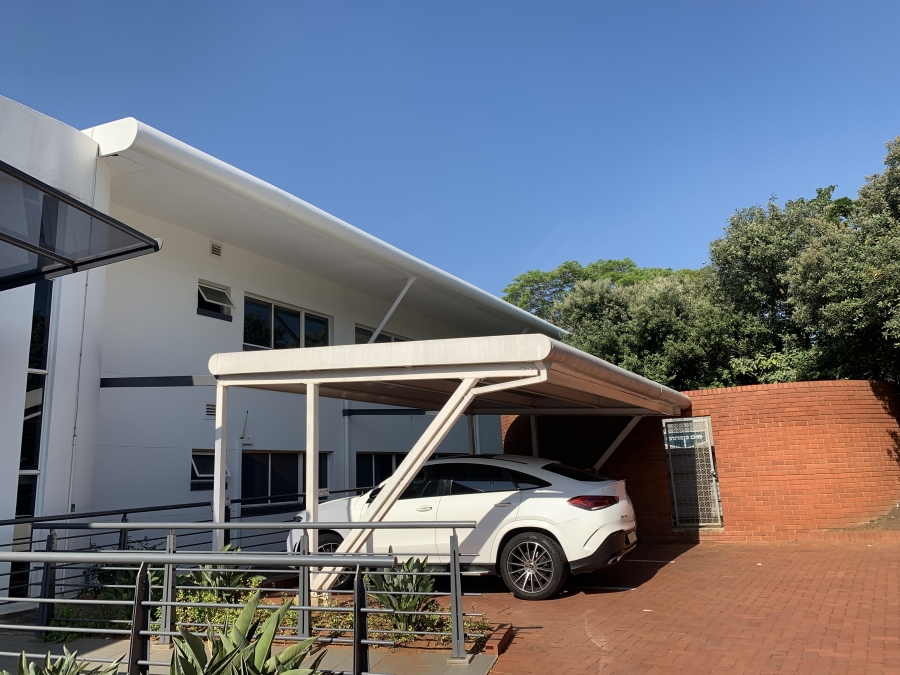 To Let Commercial Property for Rent in La Lucia KwaZulu-Natal